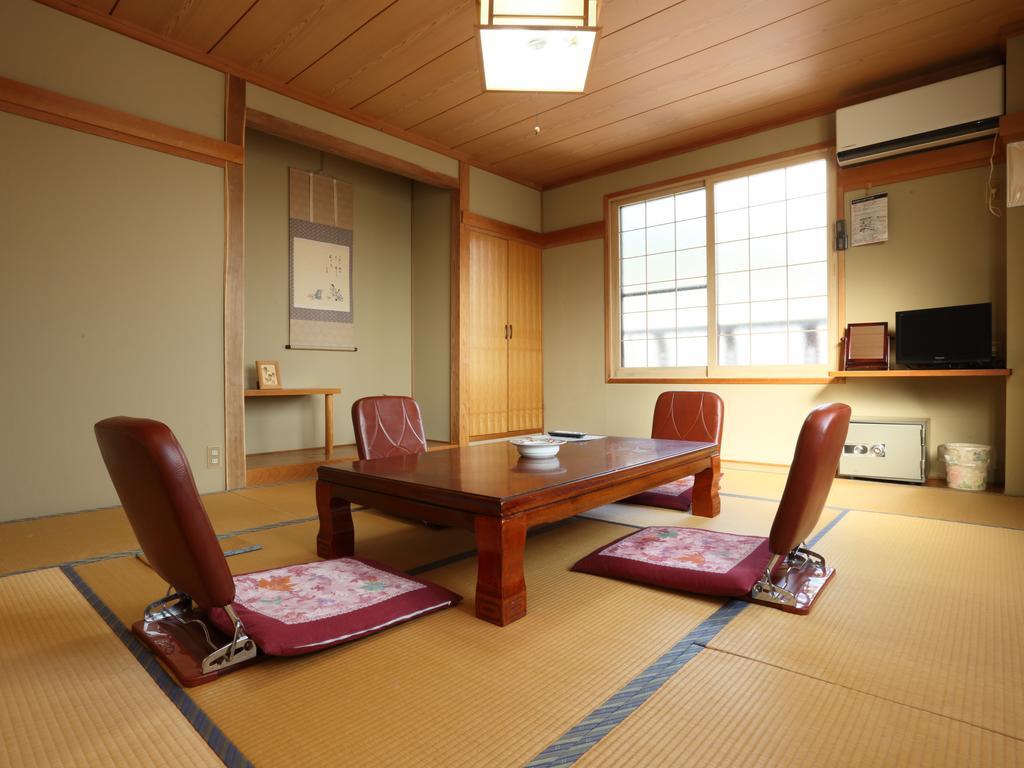 Resort Inn Chiharu Нодзаваонсен Экстерьер фото